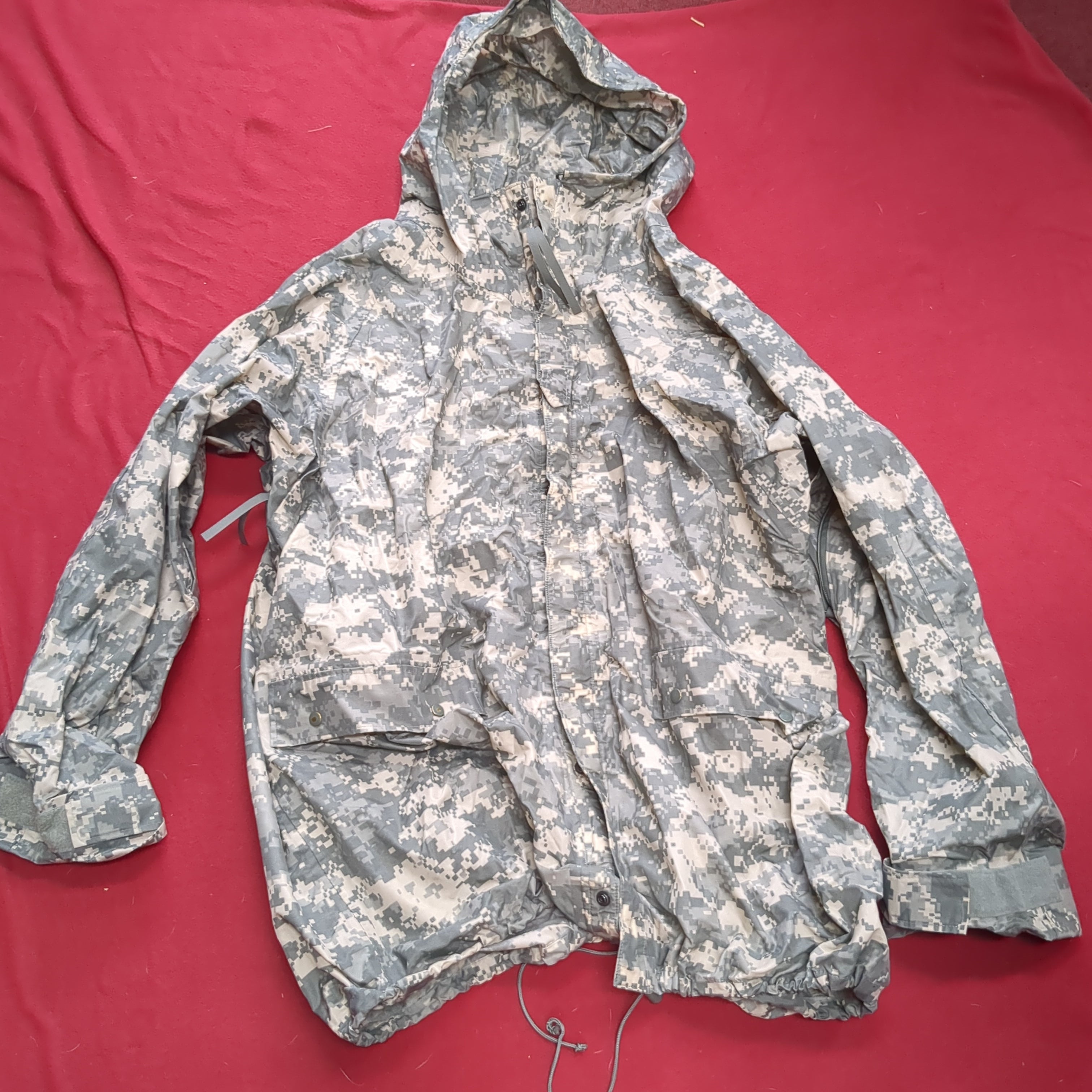 US Army Large Improved Wet Weather Top Parka 8415-01-527-4616 Used (AC –  Gibsons Tactical Tavern