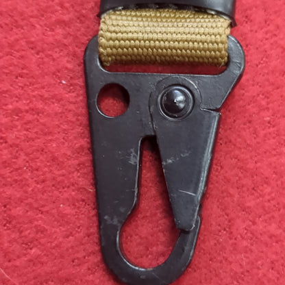 "The Contractor" Button Single Point Sling Coyote (25o- da03-MAY185)