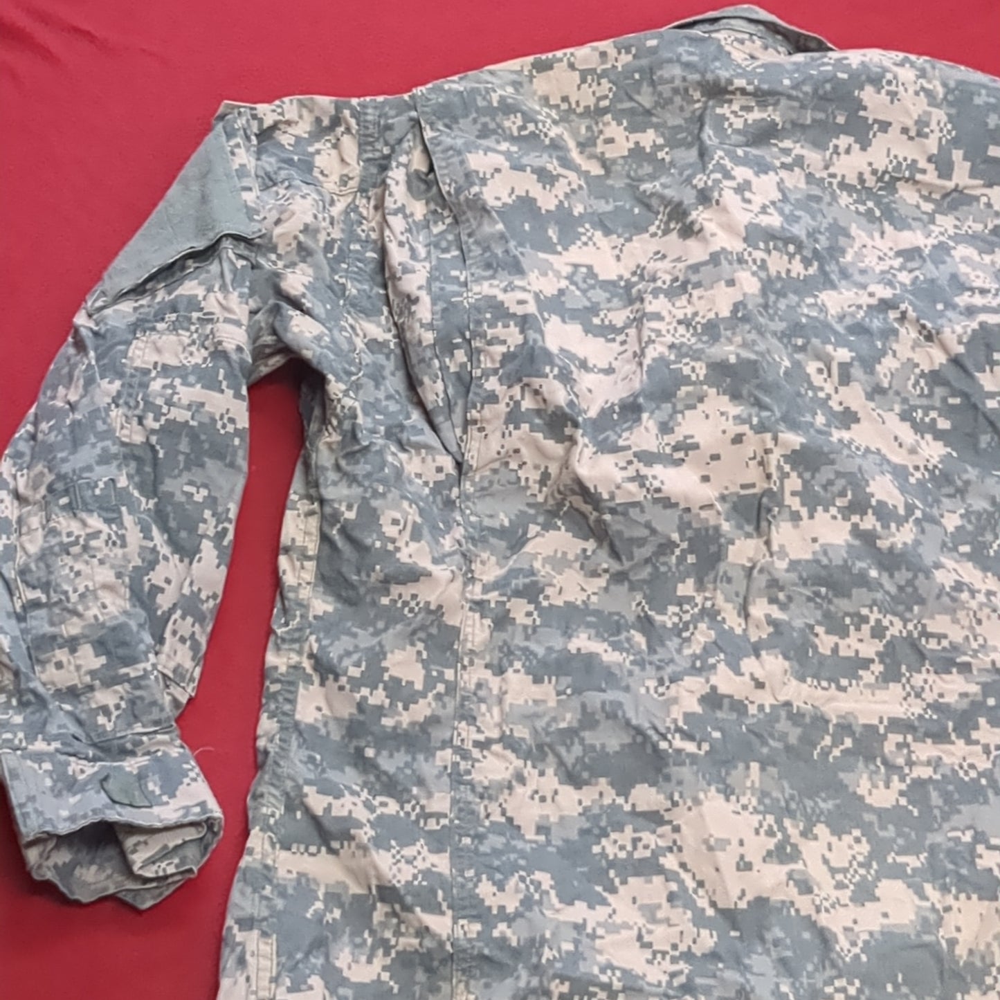 NOS US Army ACU Combat Uniform Top Large Short UCP Digital Used (fb16-MAY195)