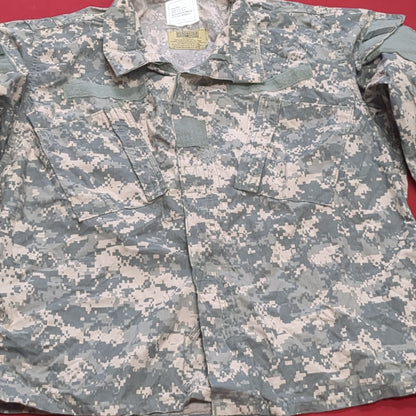 NOS US Army ACU Combat Uniform Top Large Short UCP Digital (fb16-MAY197)