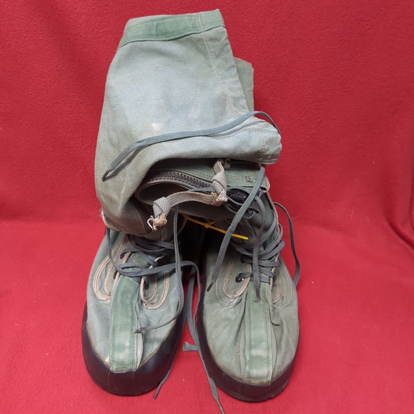 Cold Weather N-1B MUKLUK Boots (SMALL) USAF GI (Pre-Owned) with Wool Liners (CB01-MAY208)