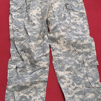 SET - US Army MEDIUM Long Digital Pattern Combat Uniform ACU UCP Good Condition (acu5-FEB84)