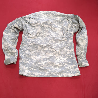 SET - US Army MEDIUM Xtra-Long Digital Pattern Combat Uniform ACU UCP Used (fb15-FEB82)