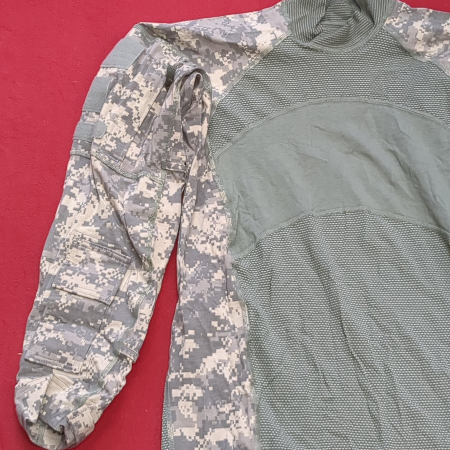 NOS US Army Large Turtleneck Type 1 Combat ACU Digital FRAC Top Shirt (fb05-JUN2)