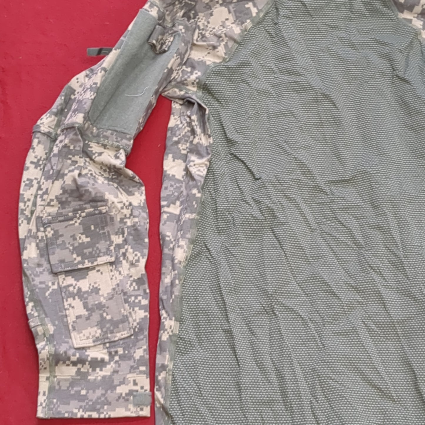 NOS US Army Large Turtleneck Type 1 Combat ACU Digital FRAC Top Shirt (fb05-JUN2)