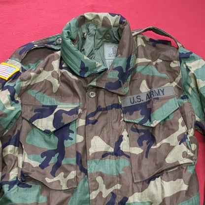 Vintage US Army BDU Woodland MEDIUM Regular Cold Weather Field Jacket (fa14-JUN56)