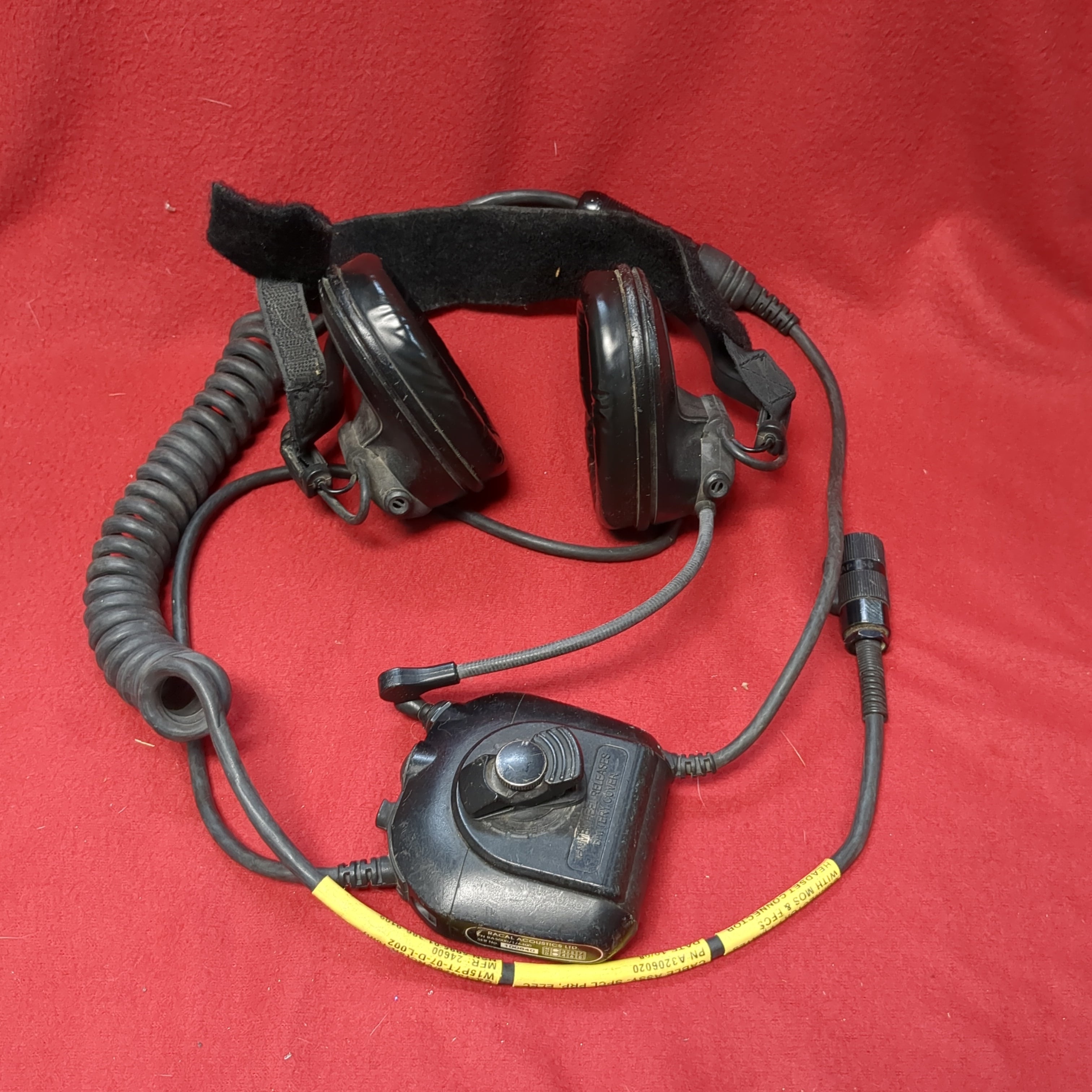 US Army Bose Tri-port Military Tactical Headset W/ Microphone and  Connection Cable (fc02-JUN167)