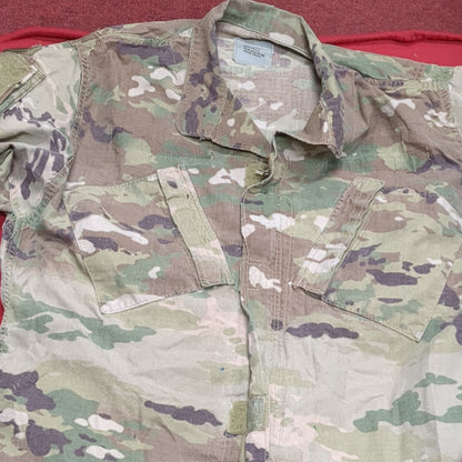 Set of medium regular deployment multicam uniform frac top pants used  (ocp9- ea05-enu79)