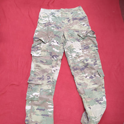 Set of medium regular deployment multicam uniform frac top pants used  (ocp9- ea05-enu79)