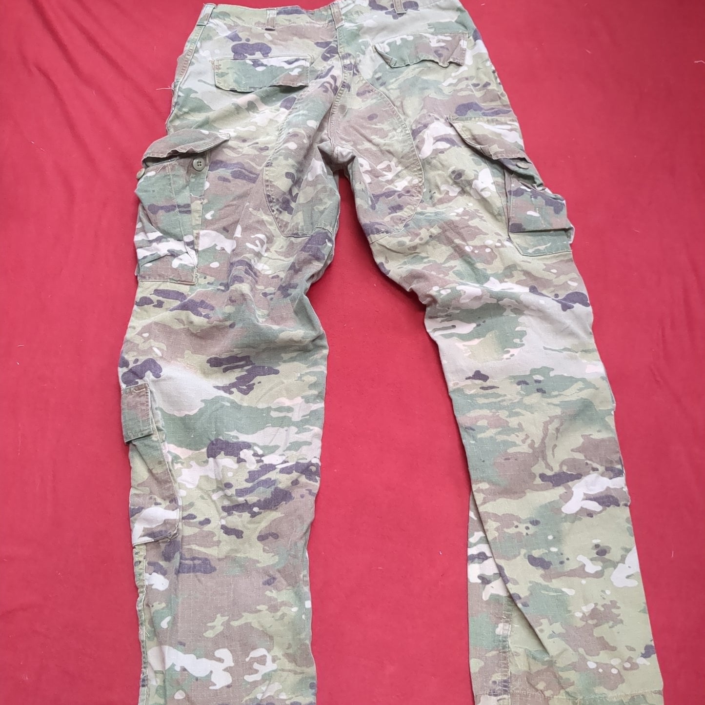 Set of medium regular deployment multicam uniform frac top pants used  (ocp9- ea05-enu79)