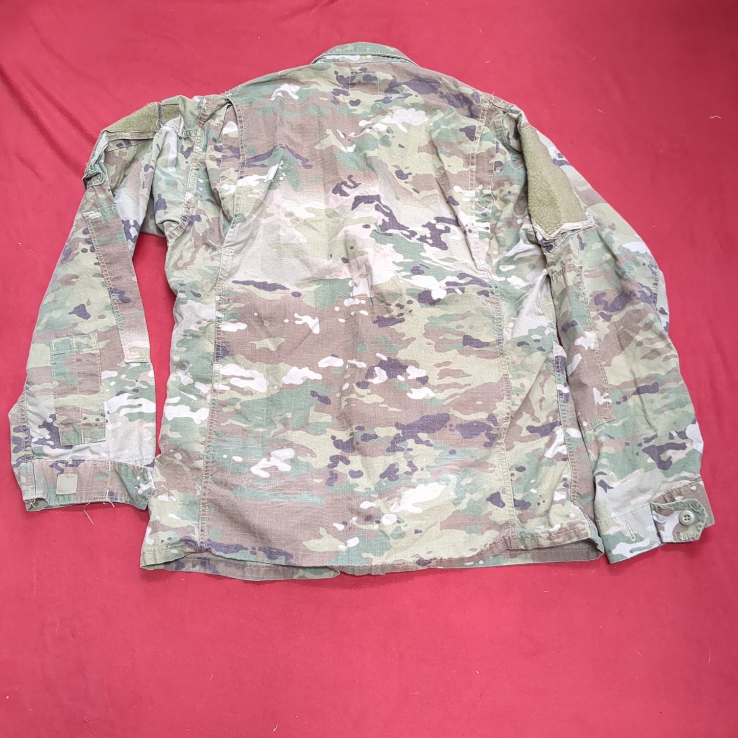 Set of medium regular deployment multicam uniform frac top pants used  (ocp9- ea05-enu79)