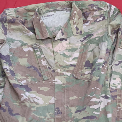 *Lot of Two* US Army MEDIUM REGULAR Multicam OCP Uniform FRAC Top Used (fc05-JUL57)