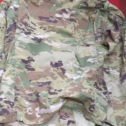 *Lot of Two* US Army MEDIUM REGULAR Multicam OCP Uniform FRAC Top Used (fc05-JUL57)