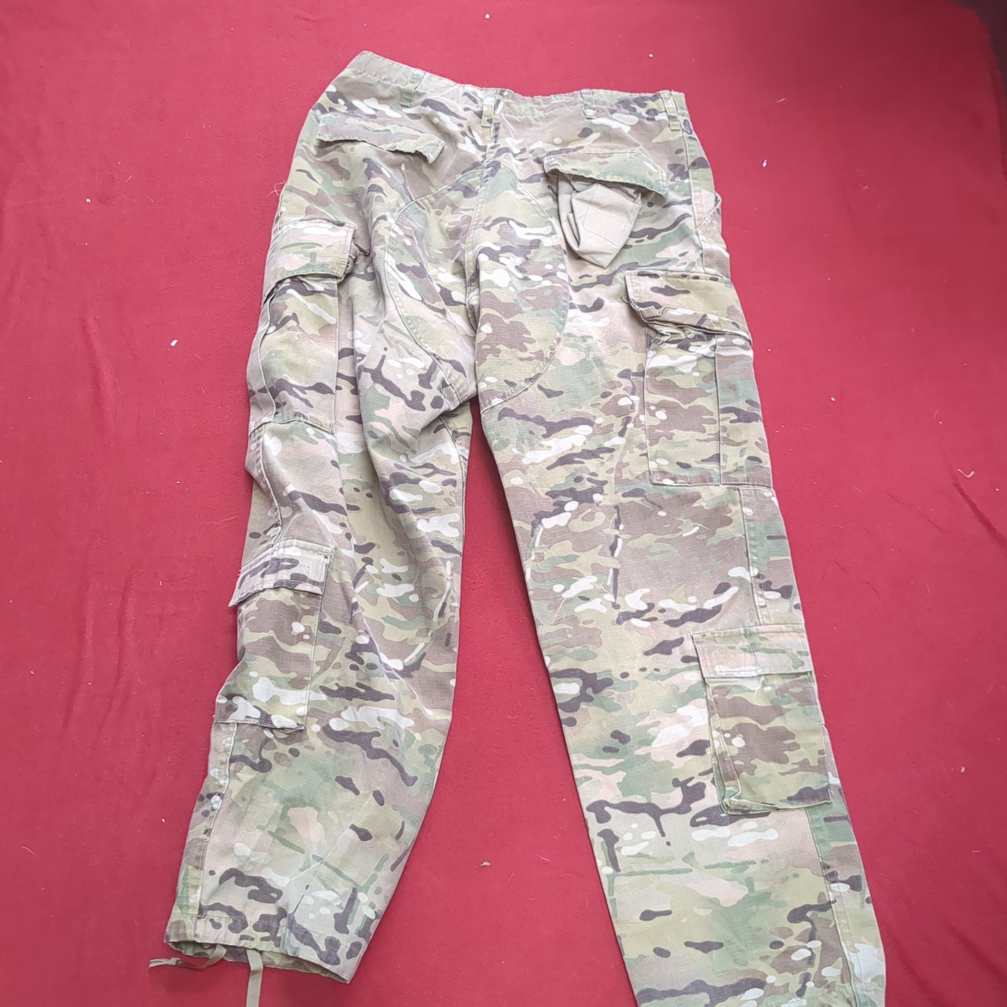 SET of Medium Regular Deployment Multicam OCP Uniform FRAC Top Pants Used (OCP9- ea05-JUL112)