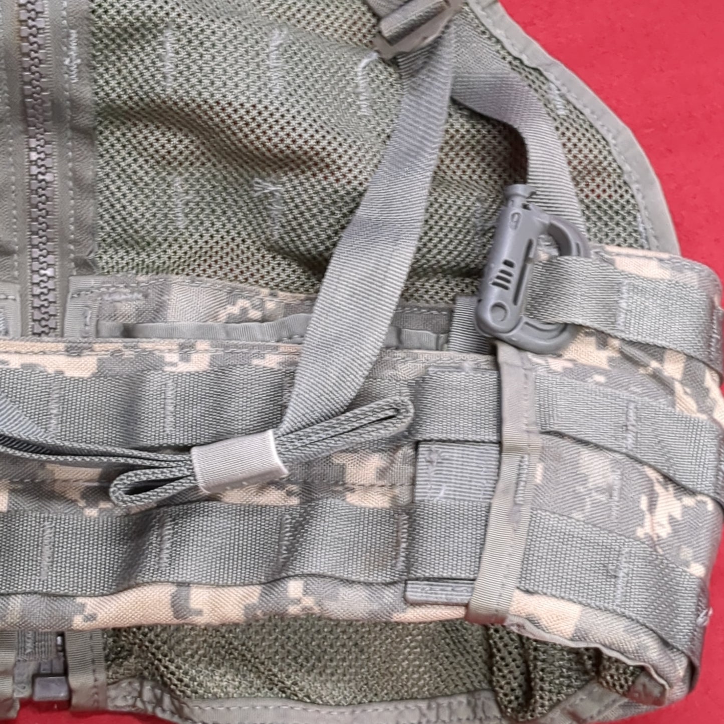 Chest Rig ACU Digitial Camo Fighting Load Carrier FLC Molle (eb06-JUL180)