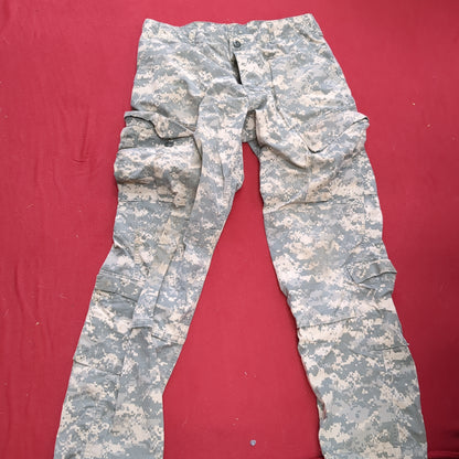 Set of US Army Medium Regular ACU Combat Uniform Top Pants UCP Digital Used (fb16-YLU20)