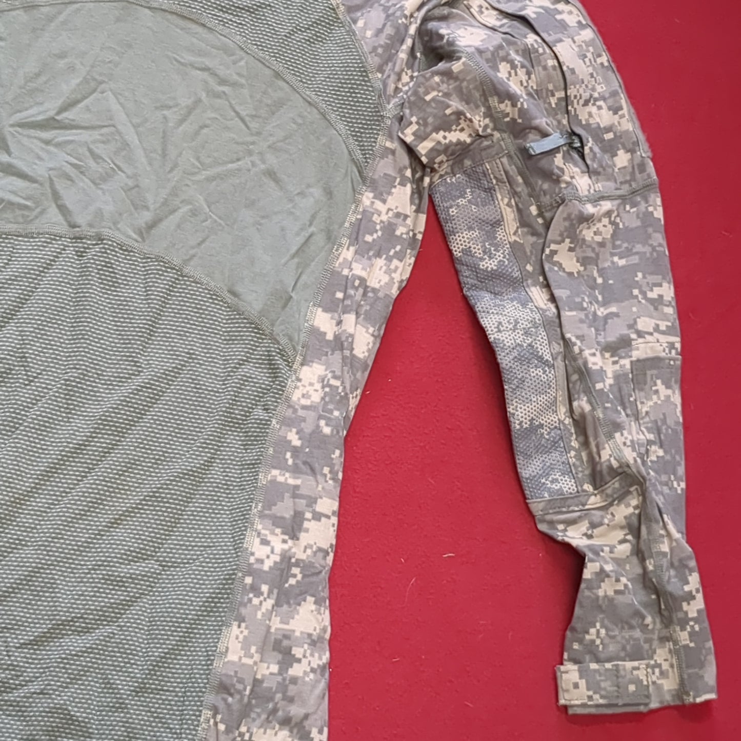 NOS ACU Combat Shirt Massif Medium (aa16-98)