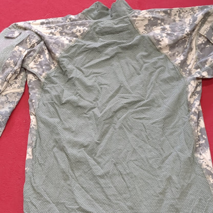 NOS ACU Combat Shirt Massif Medium (aa16-98)