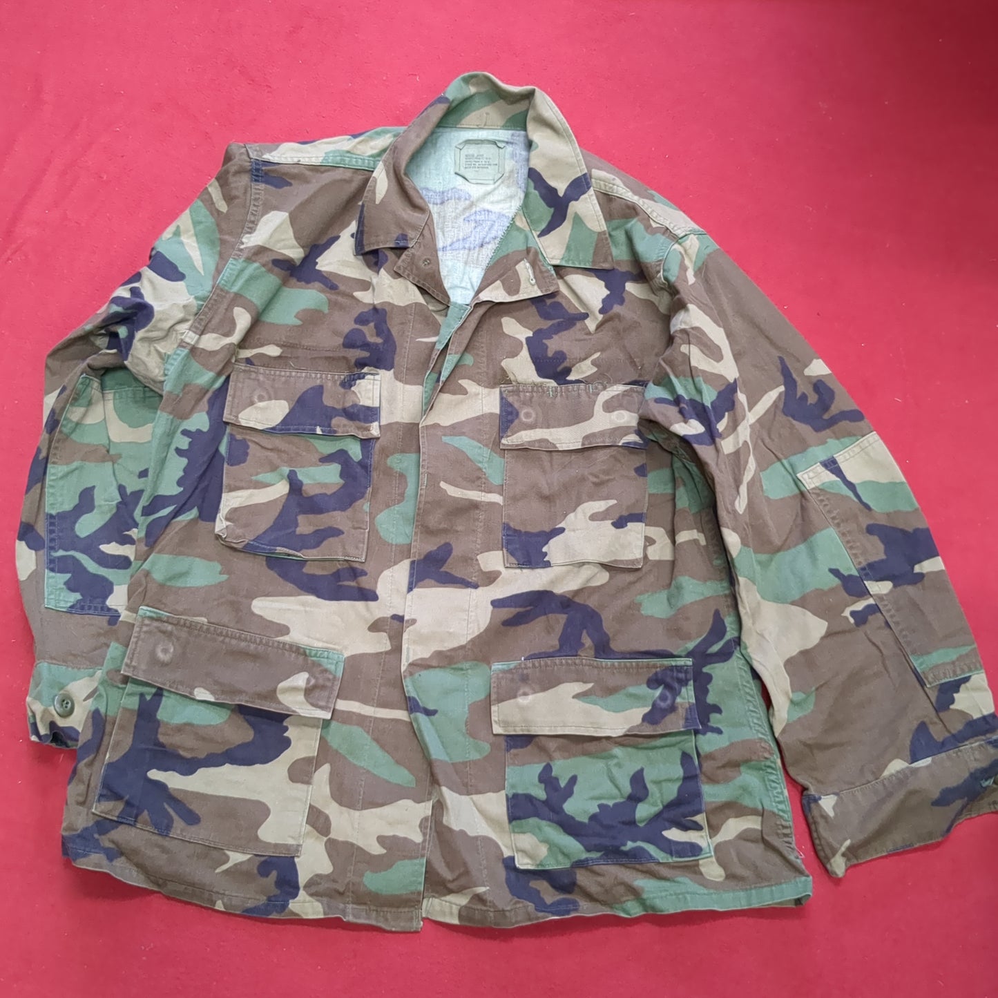 US Army Woodland Camo Temperate Combat Coat Size Medium Short (aa01-30)