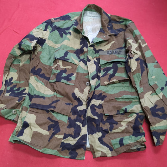 US Army Woodland Camo Combat Coat Size Medium Short (aa01-28)