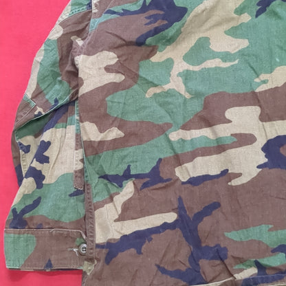 US Army Woodland Camo Combat Coat Size Medium Short (aa01-26)