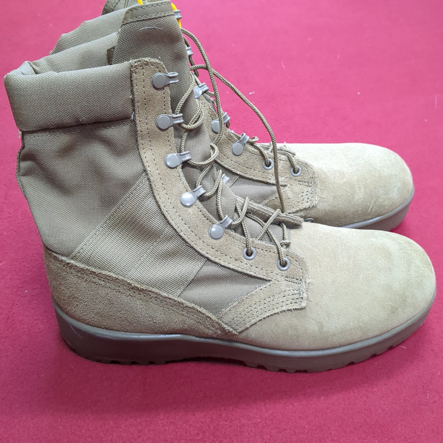 US Army 10 R Standard Issue Vinram Hot Weather Combat Boots Coyote 499 Tan (12g 12n- db13-AUG94)