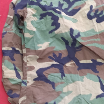 US Army Woodland Camo Hot Weather Combat Coat Size Medium Regular (aa03-21)