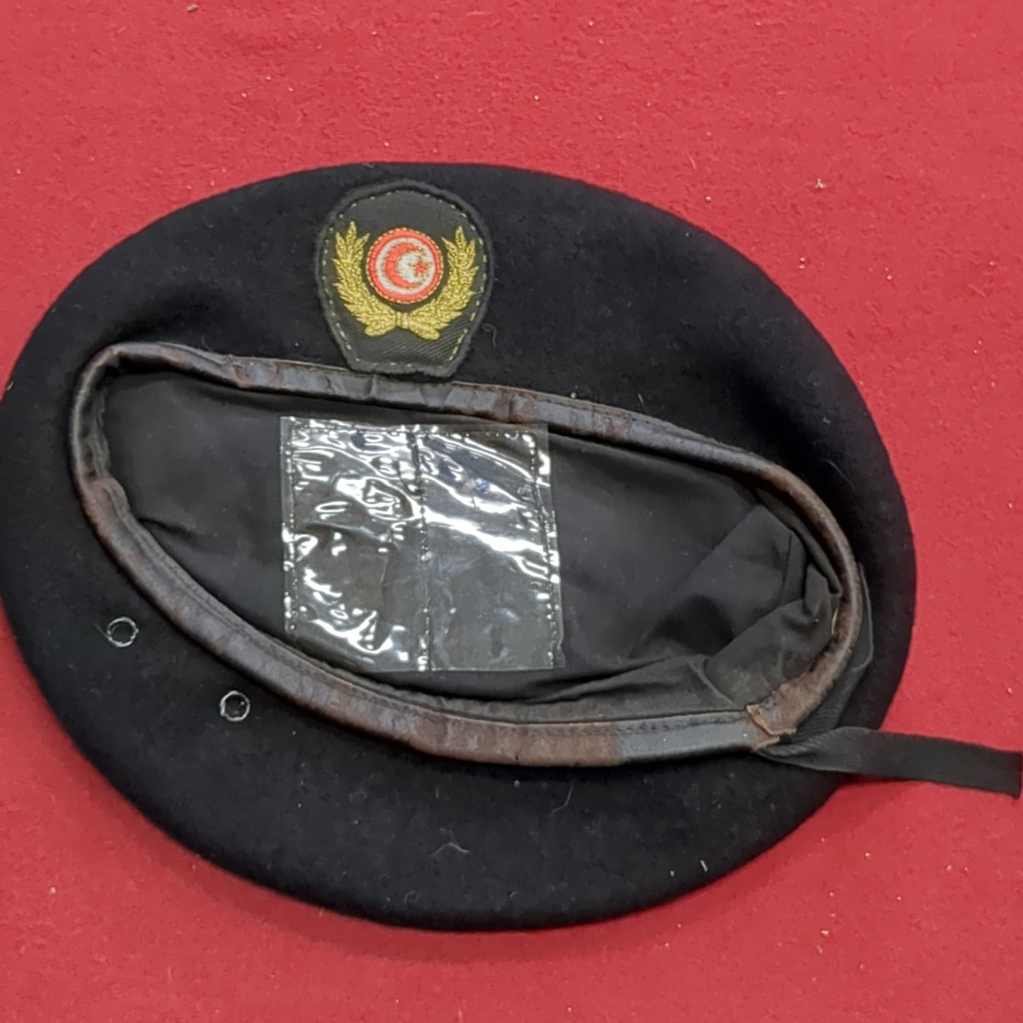 VINTAGE Tunsinia or Turkish Black Beret w Flash (08s19)