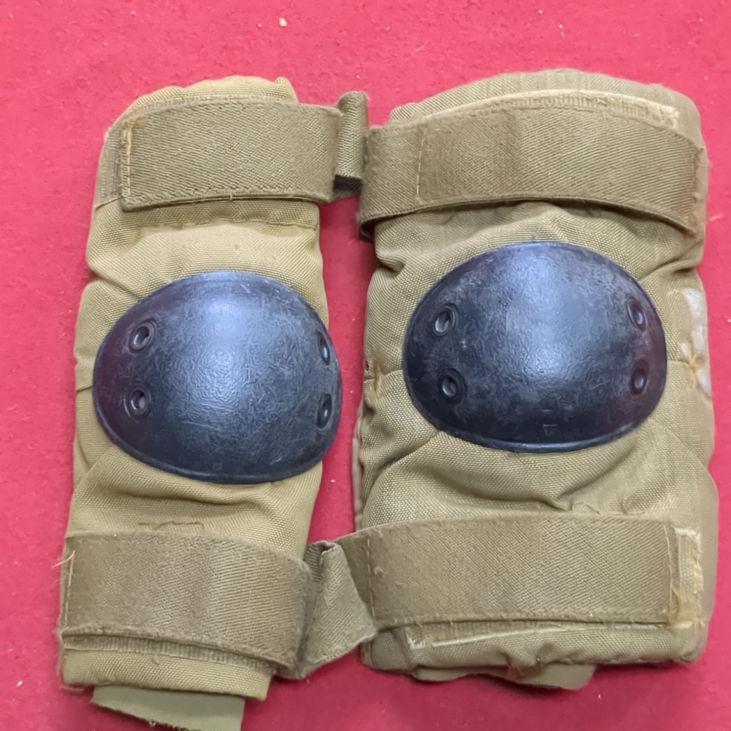 Medium Bijan's US Military Issue Coyote Brown Elbow Pads (08s16)