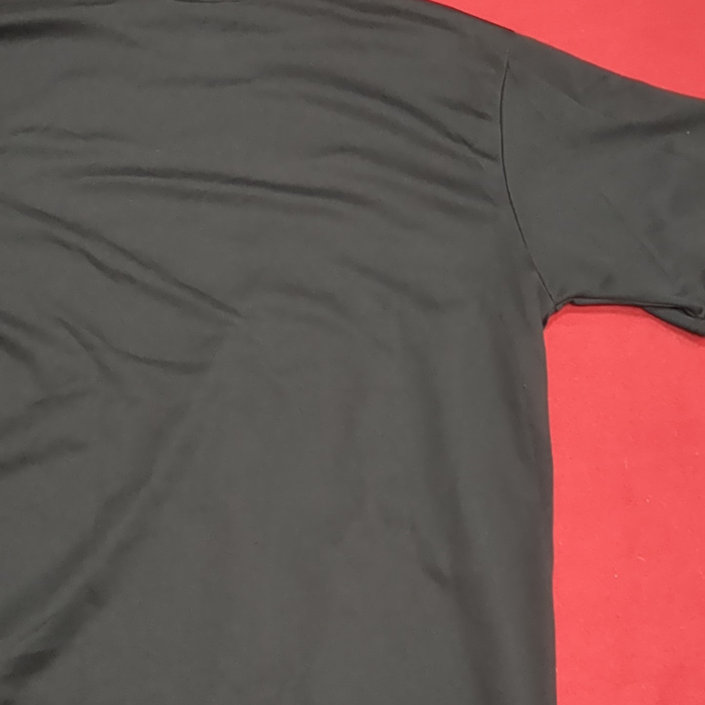 1st BN Large Black T-Shirt Excellent Condition (fb10-AUG176)