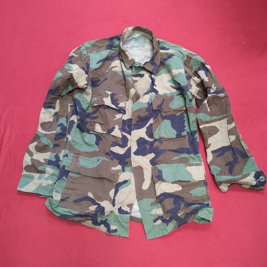 US Army Woodland Camo Coat Size Small Regular (21s ac15-30)