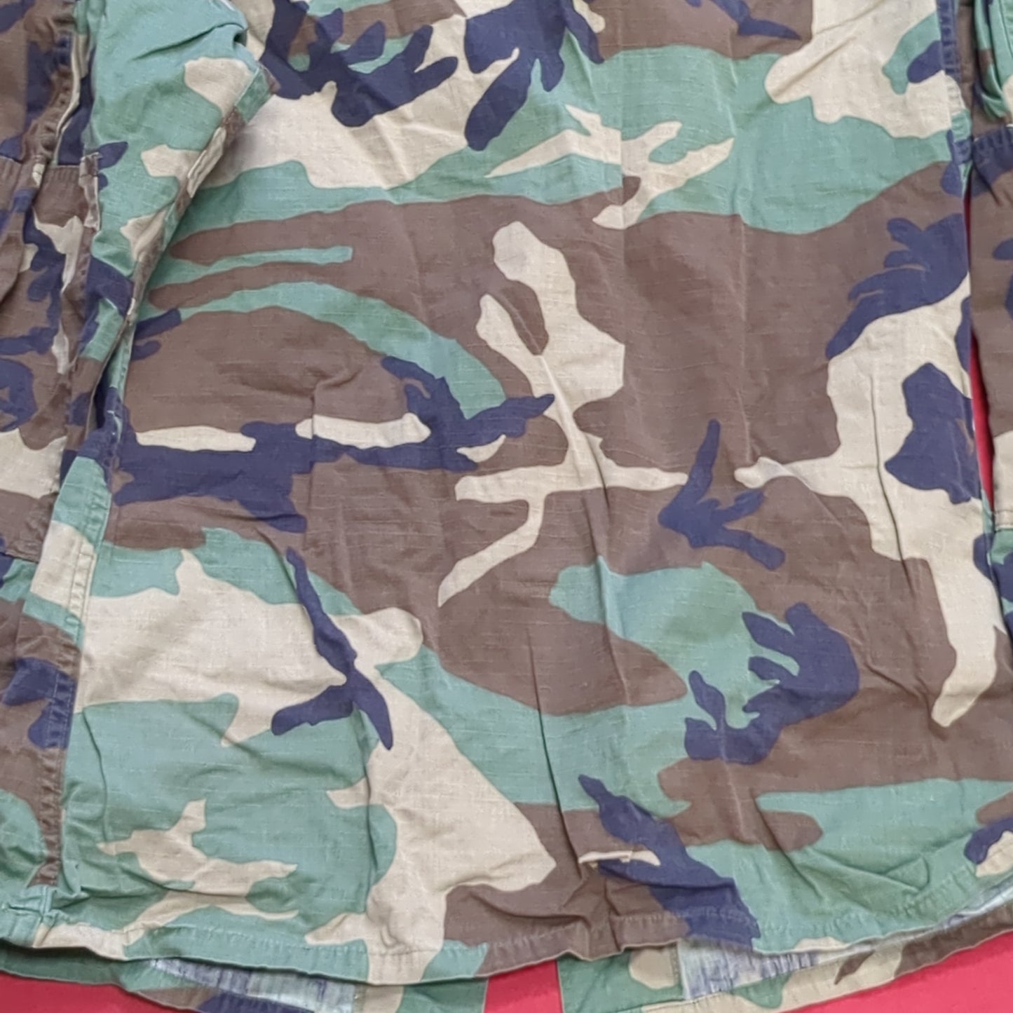 US Army Woodland Camo Coat Size Small Regular (21s ac15-30)