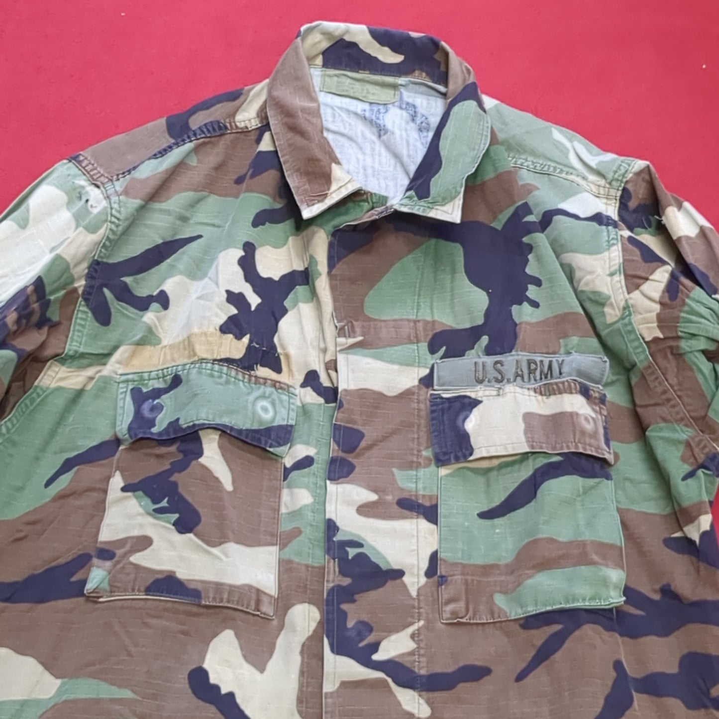 US Army Woodland Camo Coat Size Medium Short (21s ac15-33)