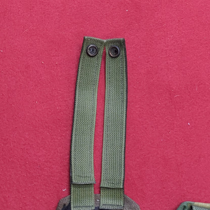 - Lot of 2 - US Army Single Magazine Molle II BDU Woodland Pouch (28s60)