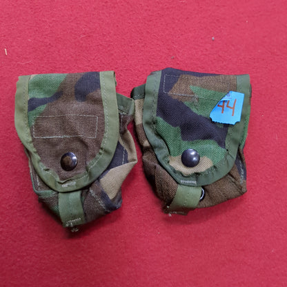 - Lot of 2 - US Army Hand Grenade Molle II BDU Woodland Pouch (28s44)