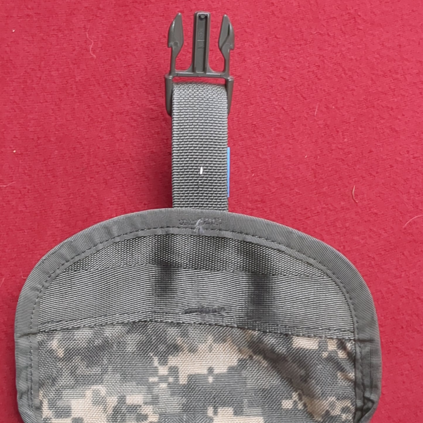 USED US Army UCP Digital E-Tool Carrier Pouch Molle  (29s13)