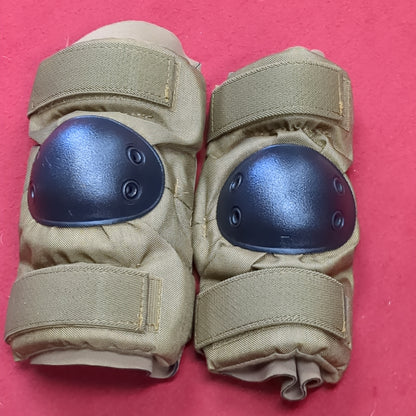 US Army Coyote Elbow Pads Size Large (43CR cb4-25)