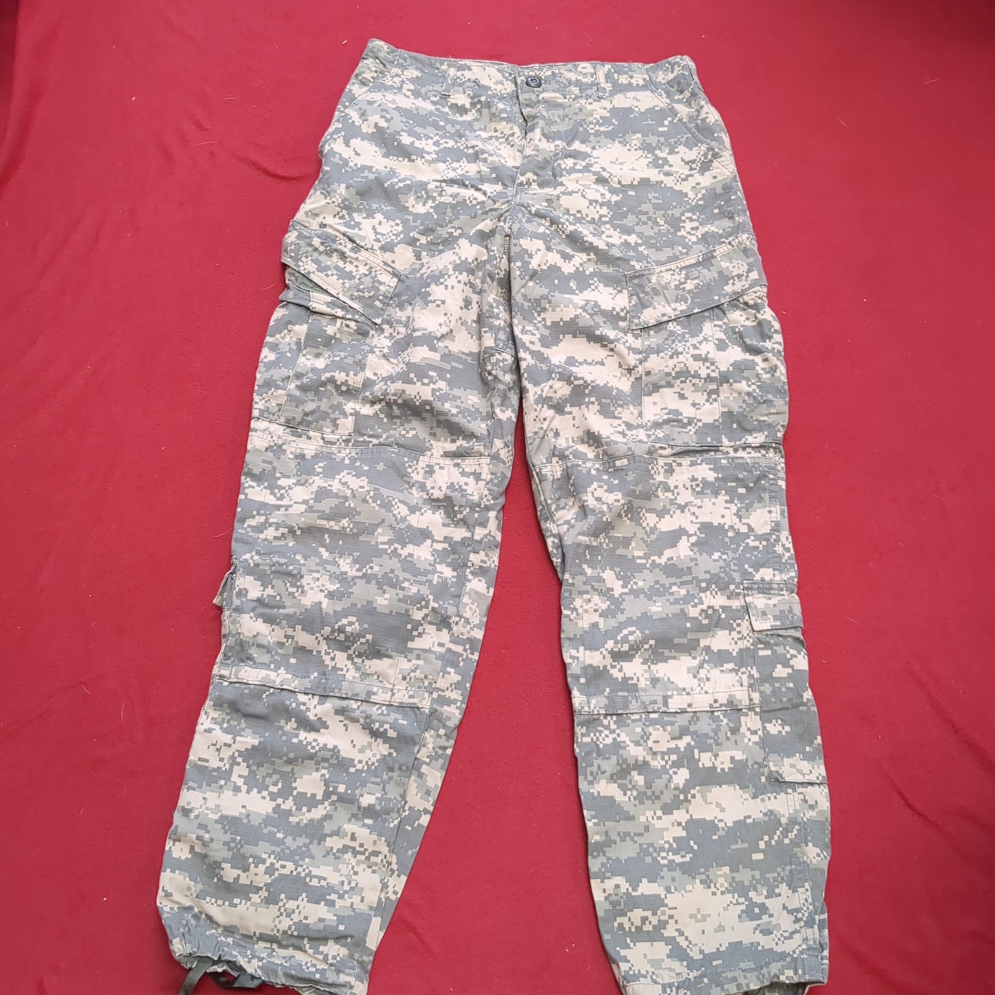 Set of US Army Digital Camo Coat and Trouser Size Small Regular (31CR ca6-41)