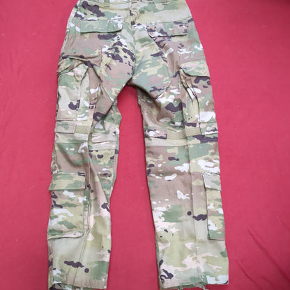 Set of Medium Short Combat Pants with Khaki Knee Pads Protective Tactical Assault Excellent Condition (01cr- ca14-GUA60)