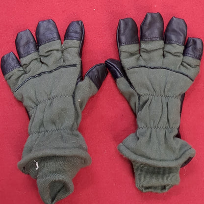 - Unused - Men's Size 5 HAU-15/P Flyer's Intermediate Cold Weather Gloves (42CR- cb3-AUG249)