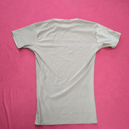 - Unused- Under Armour T-shirt Medium Coyote (cw- ea04-AUG351)