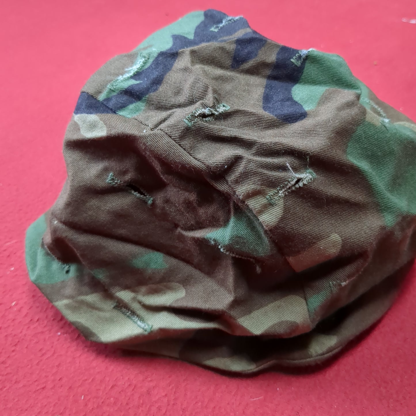 USED US Army Woodland Camo Helmet Cover Size X-Small/Small (07n BDU2-23)