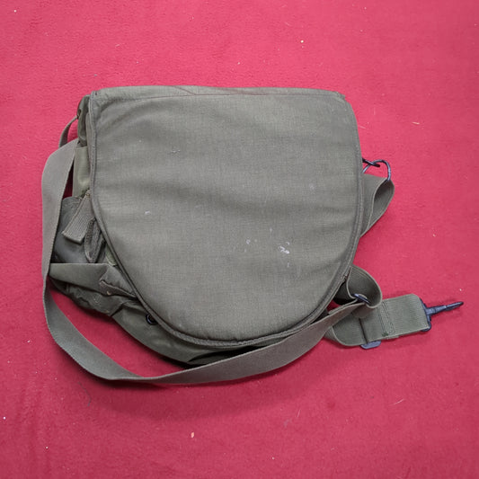 Vintage US Army Gas Mask Carrying Case Bag w/ Straps (13n cbrn4-31)