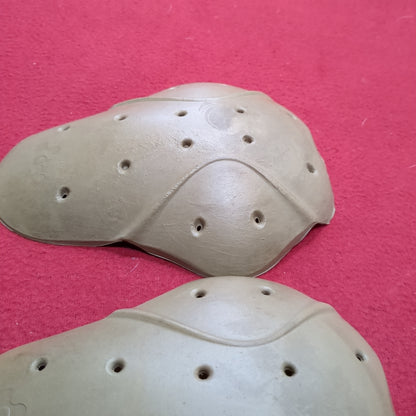 NOS Khaki Elbow Pads Excellent condition (09o11)