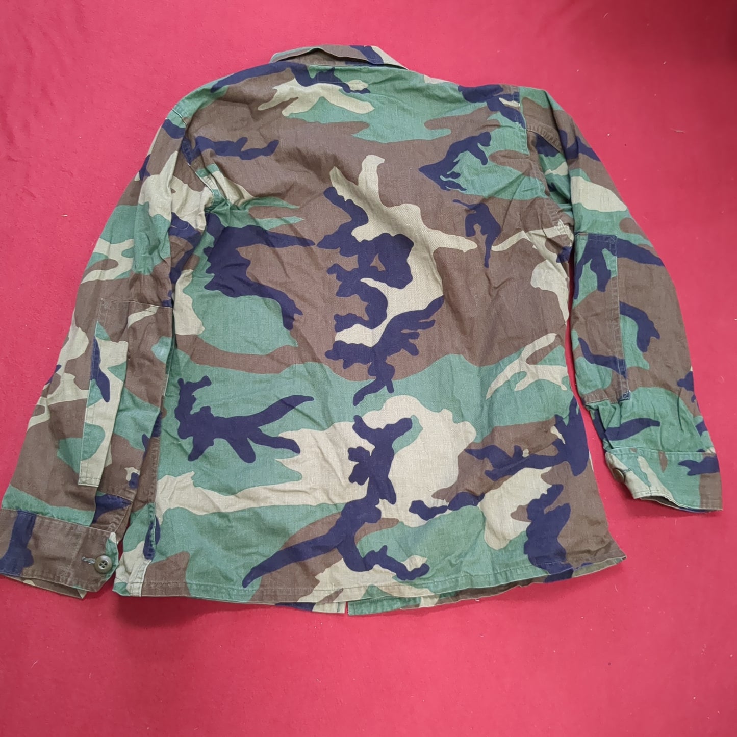 US Army Woodland Camo Coat Size Medium Short Good Condition (A04- DC02-A7)