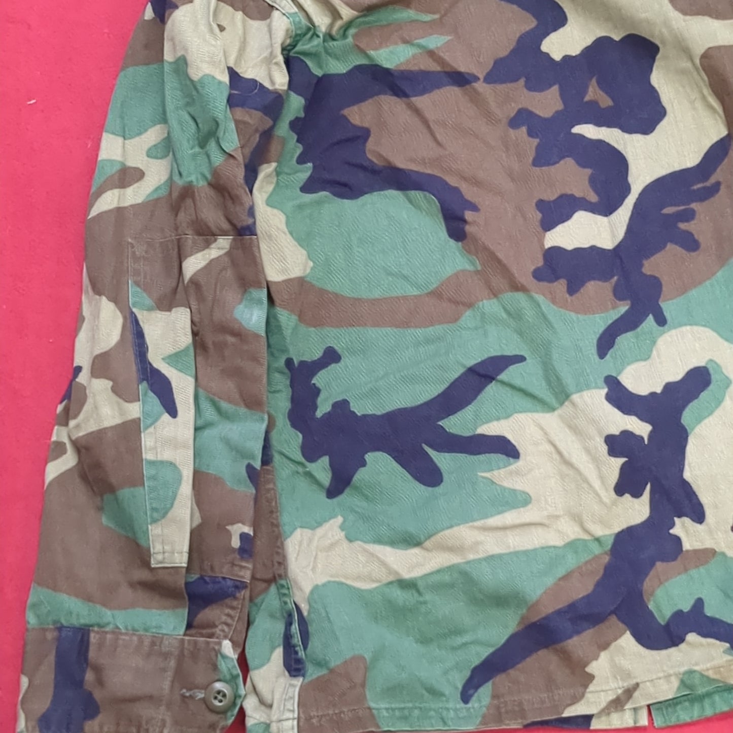 US Army Woodland Camo Coat Size Medium Short Good Condition (A04- DC02-A7)