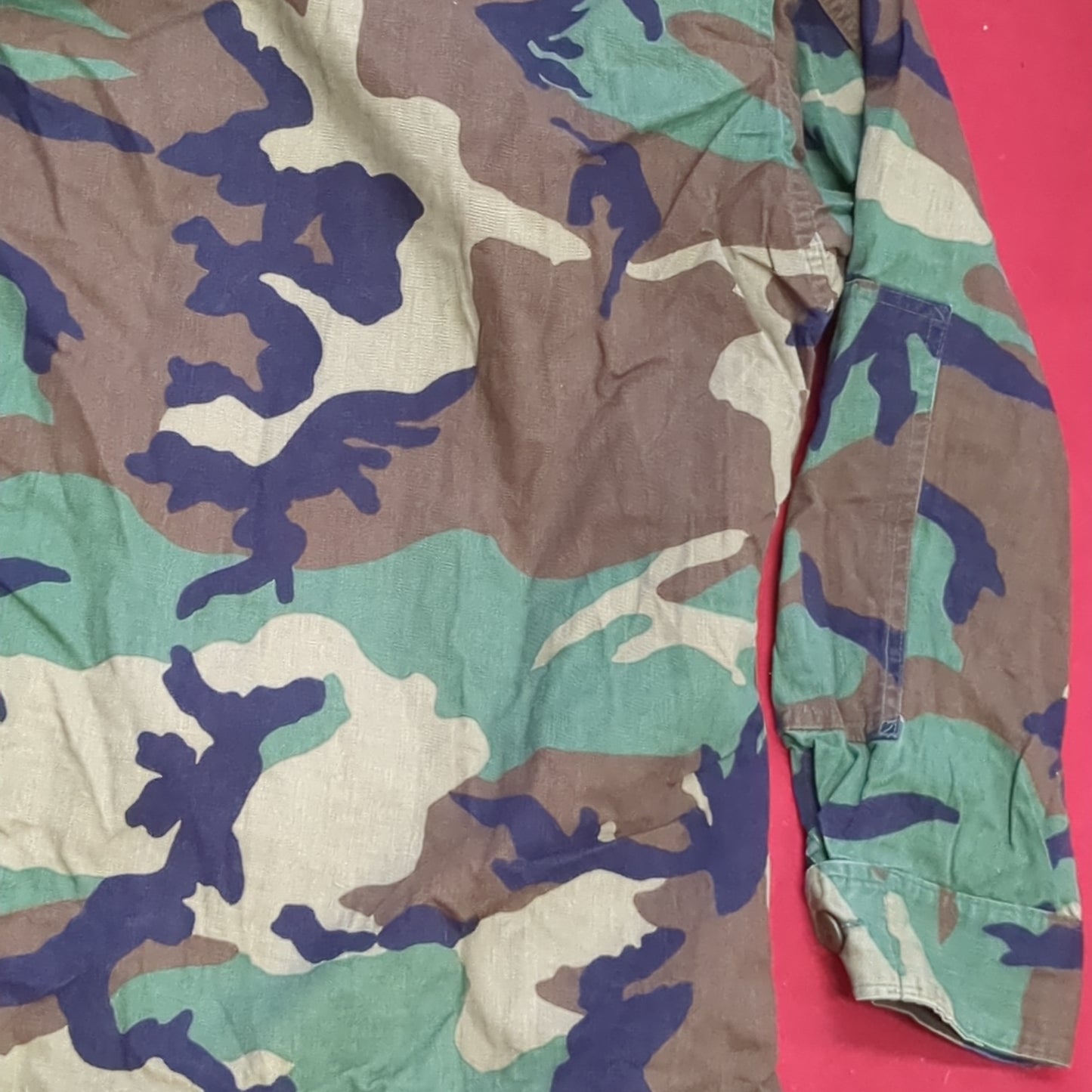 US Army Woodland Camo Coat Size Medium Short Good Condition (A04- DC02-A7)