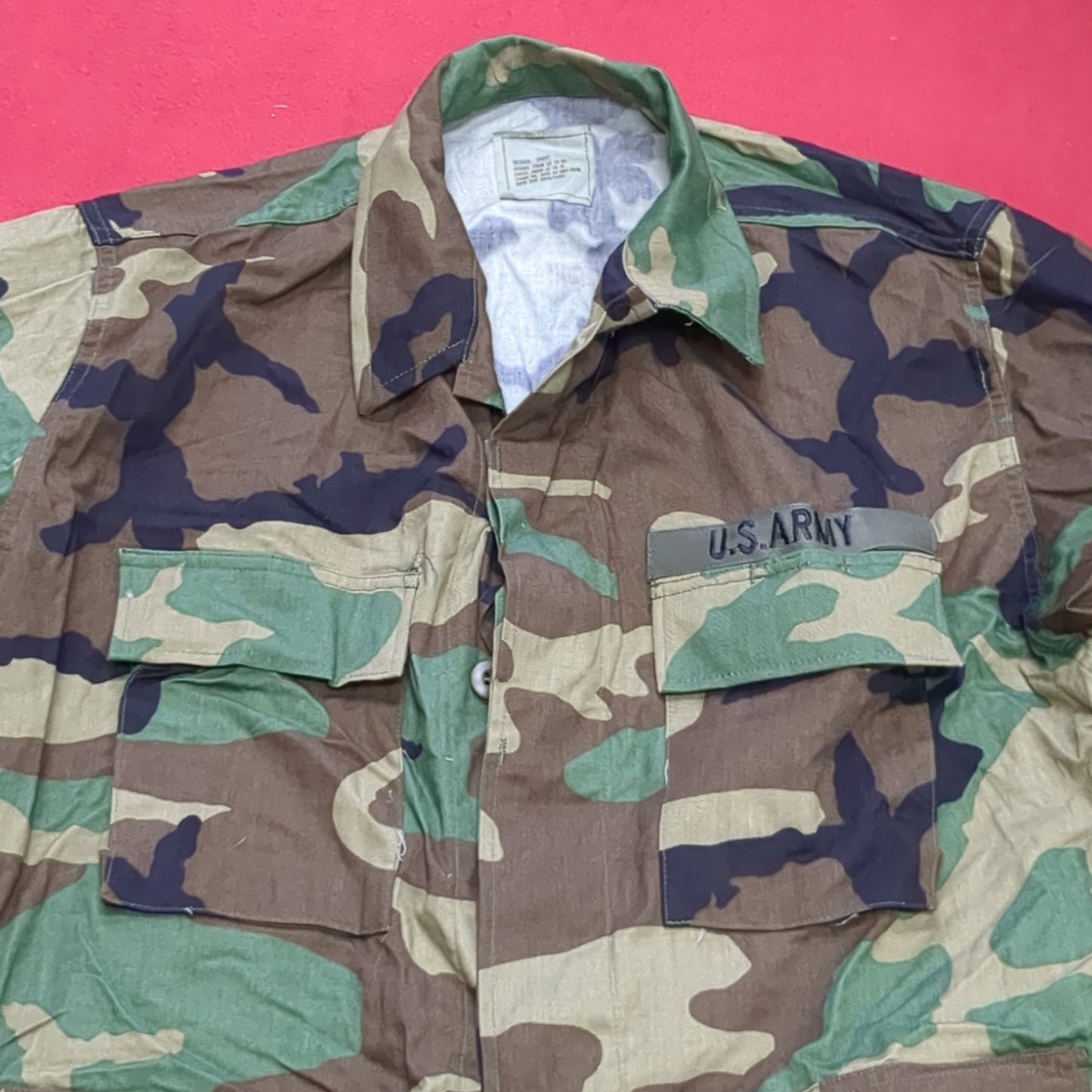 US Army Woodland Camo Coat Size Medium Short Good Condition (A04- DC02-A8)