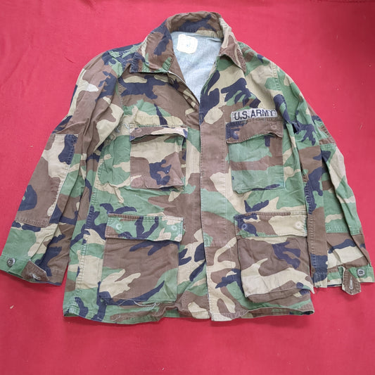 US Army Woodland Camo Coat Size Medium Short (A04- DC02-A10)