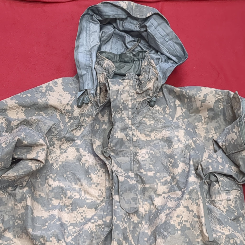 US Army Medium Long Gore-tex Extreme Cold Weather Parka Jacket ACU